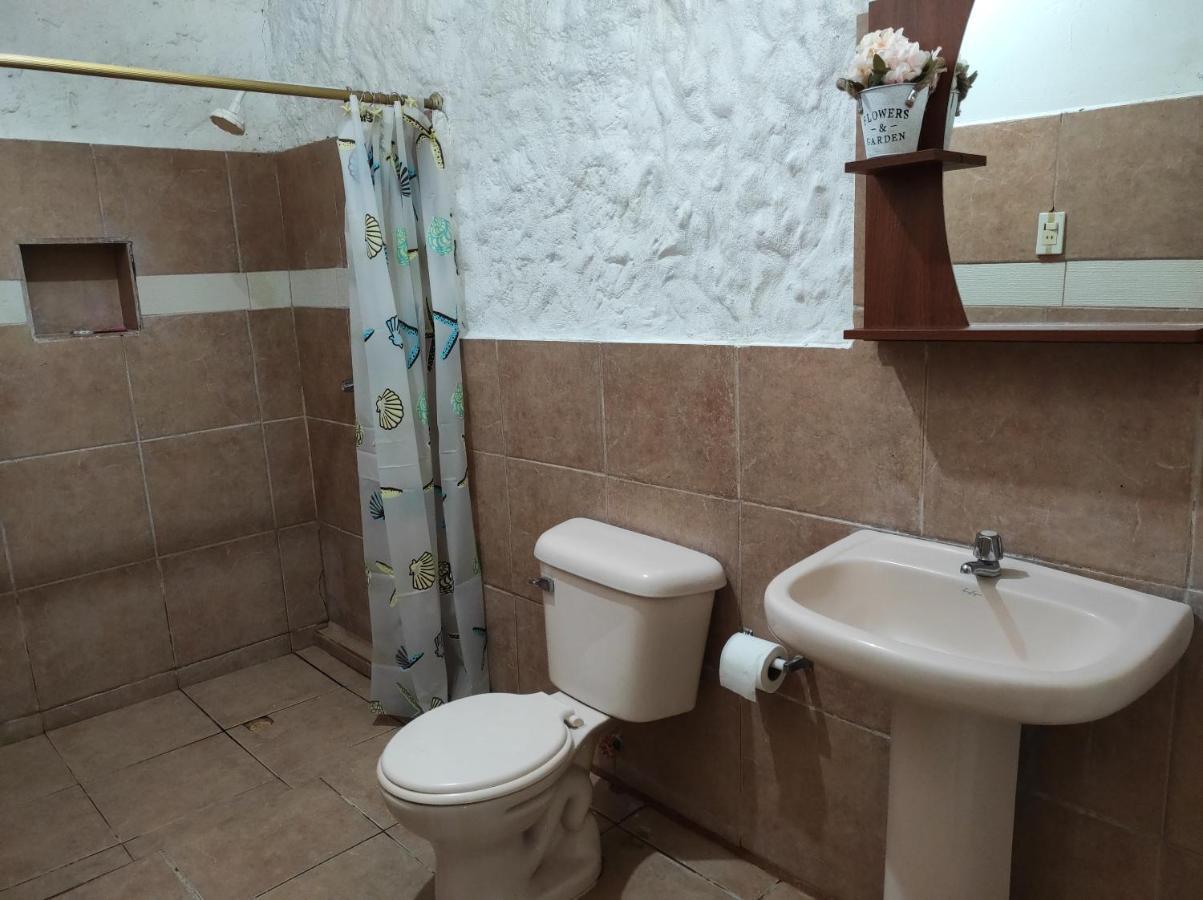 ホテル Caramba Hospedaje トンスパ エクステリア 写真