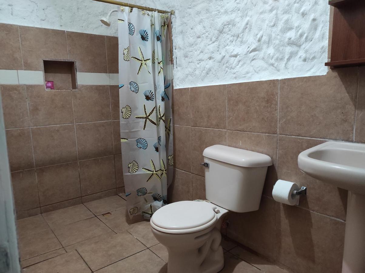 ホテル Caramba Hospedaje トンスパ エクステリア 写真